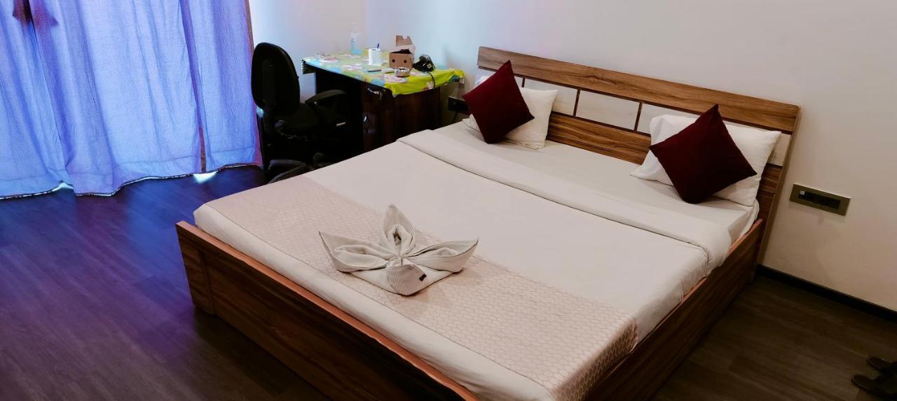 Guest House Service Apartments プネ エクステリア 写真